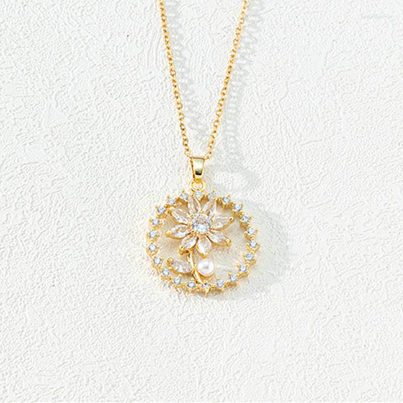 Pendant Necklaces Bohemian Style Women's Light Luxury Colorful Zircon Flower Circle Engagement For Women Copper Jewelry Gift
Pendant Necklaces Bohemian Style Women's Light Luxury Colorful Zircon Flower Circle Engagement For Women Copper Jewelry Gift