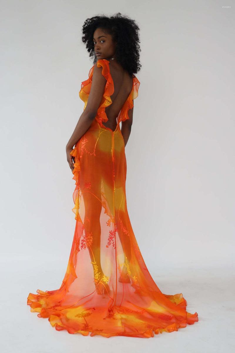 Casual Dresses Women Orange Tie Dyed Printed Trailing Dress Low Cut Backless Ruffle High Split Long Chic Female Party Evening Robe
Casual Dresses Women Orange Tie Dyed Printed Trailing Dress Low Cut Backless Ruffle High Split Long Chic Female Party Evening Robe