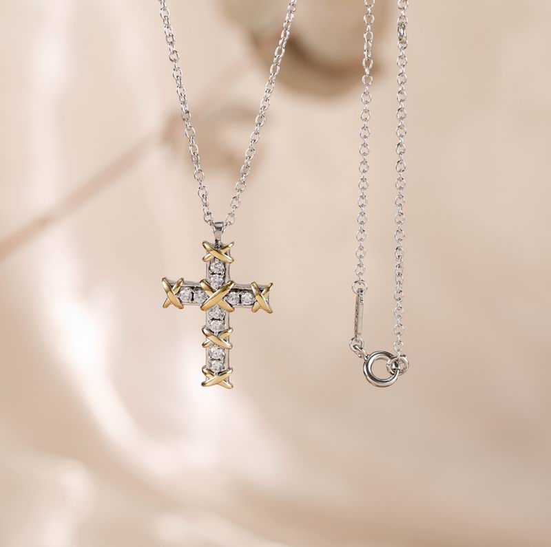 2023 lovely cute pendant Necklaces HIGH QUALITY long silver thin stainless steel chain diamond crystal gold cross design Women necklace with dust bag and box
2023 lovely cute pendant Necklaces HIGH QUALITY long silver thin stainless steel chain diamond crystal gold cross design Women necklace with dust bag and box