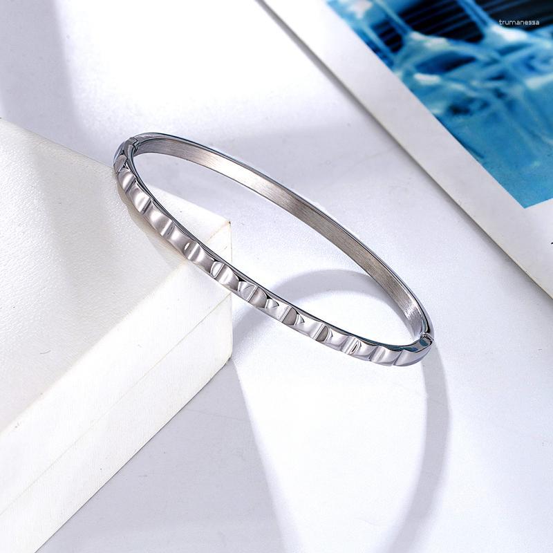 Bangle Wholesale High Quality Unique Design Stereo Rectangle Shape Stainless Steel Bracelet Ladies Love Fashion Jewelry Gift Raym22
Bangle Wholesale High Quality Unique Design Stereo Rectangle Shape Stainless Steel Bracelet Ladies Love Fashion Jewelry Gift Raym22