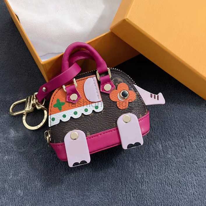 Designer Fashion Key Buckle Bag Car Keychain Handmade Leather Keychains Man Woman Purse Bags Pendant Accessories
Designer Fashion Key Buckle Bag Car Keychain Handmade Leather Keychains Man Woman Purse Bags Pendant Accessories