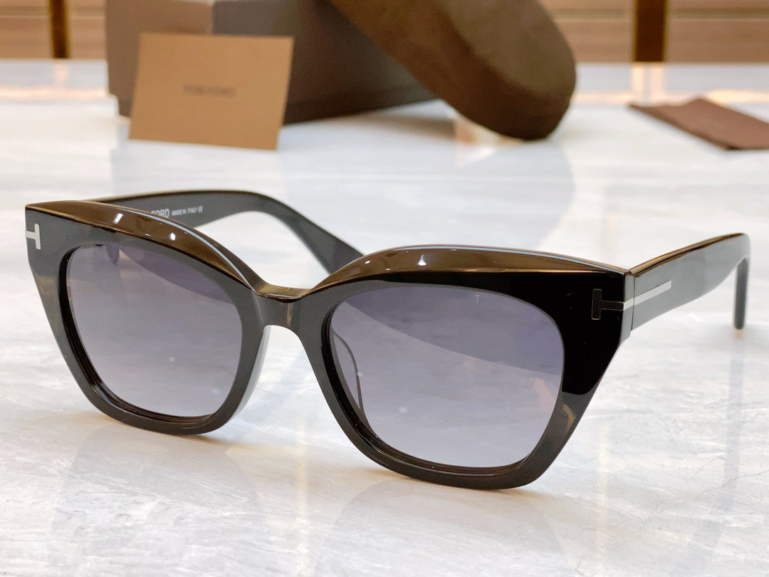 Official website TOMFORD sunglasses Male and female designers Anti ultraviolet strong light Sunglasses Advanced sunglasses
Official website TOMFORD sunglasses Male and female designers Anti ultraviolet strong light Sunglasses Advanced sunglasses