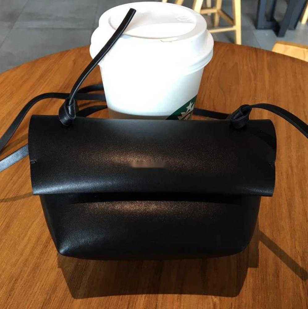 Acne 22 Designer Bags Ins Net Red Minimalist Retro Hong Kong Style Package. One Shoulder Mini Dumplings Minority simplicity Studio Bag Shoulder bag handbag, Rock blue - s
Acne 22 Designer Bags Ins Net Red Minimalist Retro Hong Kong Style Package. One Shoulder Mini Dumplings Minority simplicity Studio Bag Shoulder bag handbag, Rock blue - s