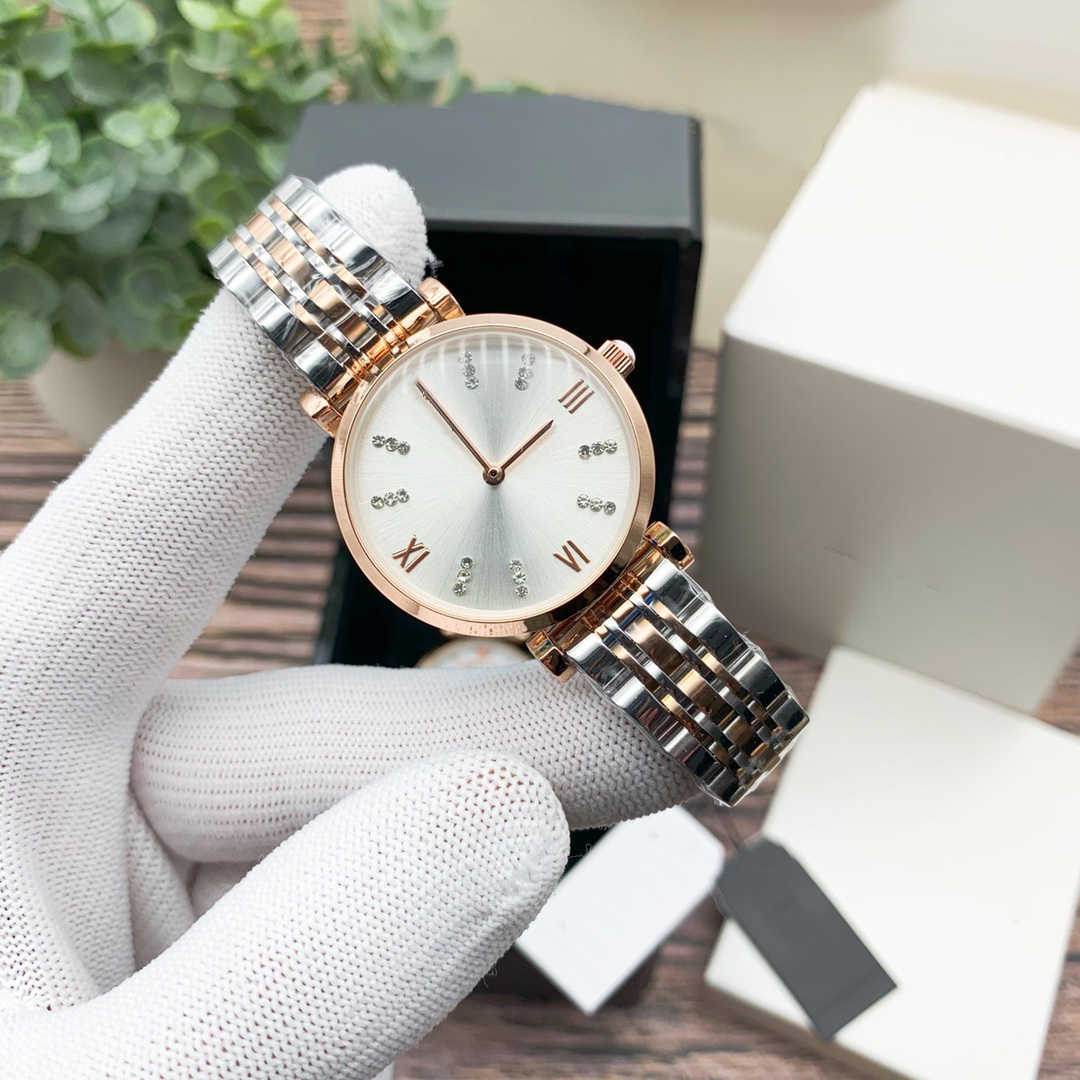 High Quality Designer Watch Men And Women Sapphire Steel Belt Movement Quartz Clock Luxury Gift Men Watches
High Quality Designer Watch Men And Women Sapphire Steel Belt Movement Quartz Clock Luxury Gift Men Watches