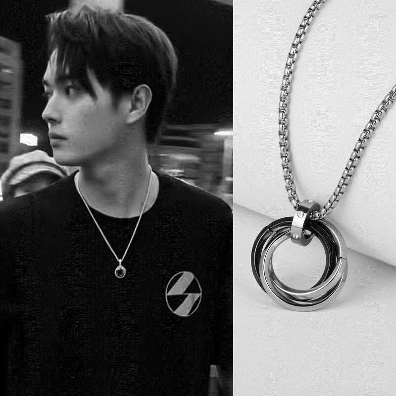 Pendant Necklaces 1 PC Fashion Geometry 3-Color Circle Necklace Stainless Steel Blue Black Rose Gold Couple Men's Party Jewelry
Pendant Necklaces 1 PC Fashion Geometry 3-Color Circle Necklace Stainless Steel Blue Black Rose Gold Couple Men's Party Jewelry