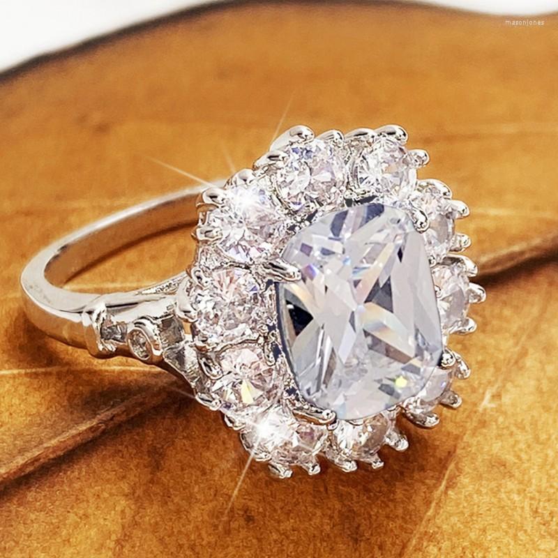 Wedding Rings Huitan Brilliant Women Party Luxury Elegant Lady's Finger Accessories Anniversary Gift Fashion Jewelry Wholesale
Wedding Rings Huitan Brilliant Women Party Luxury Elegant Lady's Finger Accessories Anniversary Gift Fashion Jewelry Wholesale