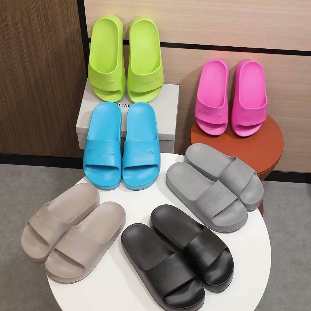 High Quality Couple Slippers Thick Sole Anti slip Slippers BB Beach Slippers Home Slippers Outdoor Shoes Scuffs Slippers Designer Women Men Beach Shoes Sandals, Khaki
High Quality Couple Slippers Thick Sole Anti slip Slippers BB Beach Slippers Home Slippers Outdoor Shoes Scuffs Slippers Designer Women Men Beach Shoes Sandals, Khaki