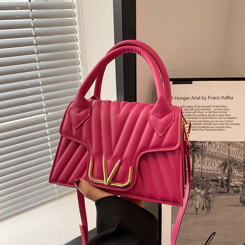 European Small Bag Wholesale New Fashion Women's Handbag Trendy One-Shoulder Messenger Bags Handbag, 21*15*10cm
European Small Bag Wholesale New Fashion Women's Handbag Trendy One-Shoulder Messenger Bags Handbag, 21*15*10cm