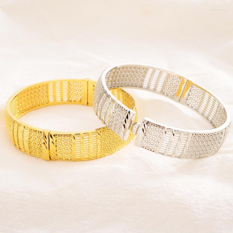 Bangle 4pcs Luxury 24k Gold Plated Ethiopian Jewelry Bangles For Women Dubai Ramadan Bangles&Bracelet African/Arab Weeding Gift Raym22
Bangle 4pcs Luxury 24k Gold Plated Ethiopian Jewelry Bangles For Women Dubai Ramadan Bangles&Bracelet African/Arab Weeding Gift Raym22