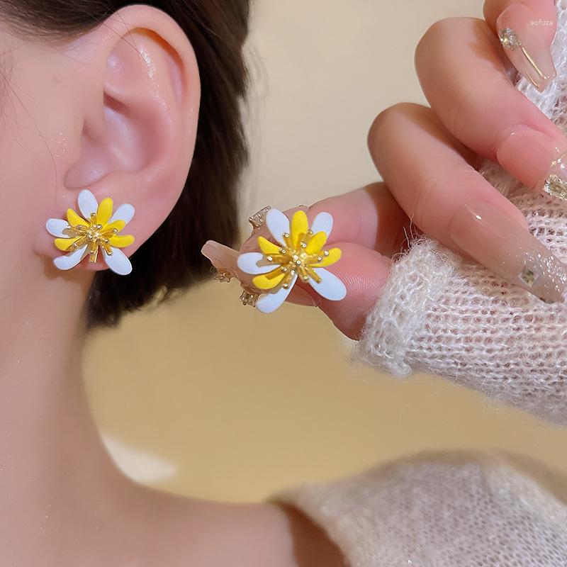 Stud Earrings Korean Yellow And White Daisy Flower For Women Summer All-matched Girls Ear Jewelry Accessories Sutdents Birthday Gift
Stud Earrings Korean Yellow And White Daisy Flower For Women Summer All-matched Girls Ear Jewelry Accessories Sutdents Birthday Gift