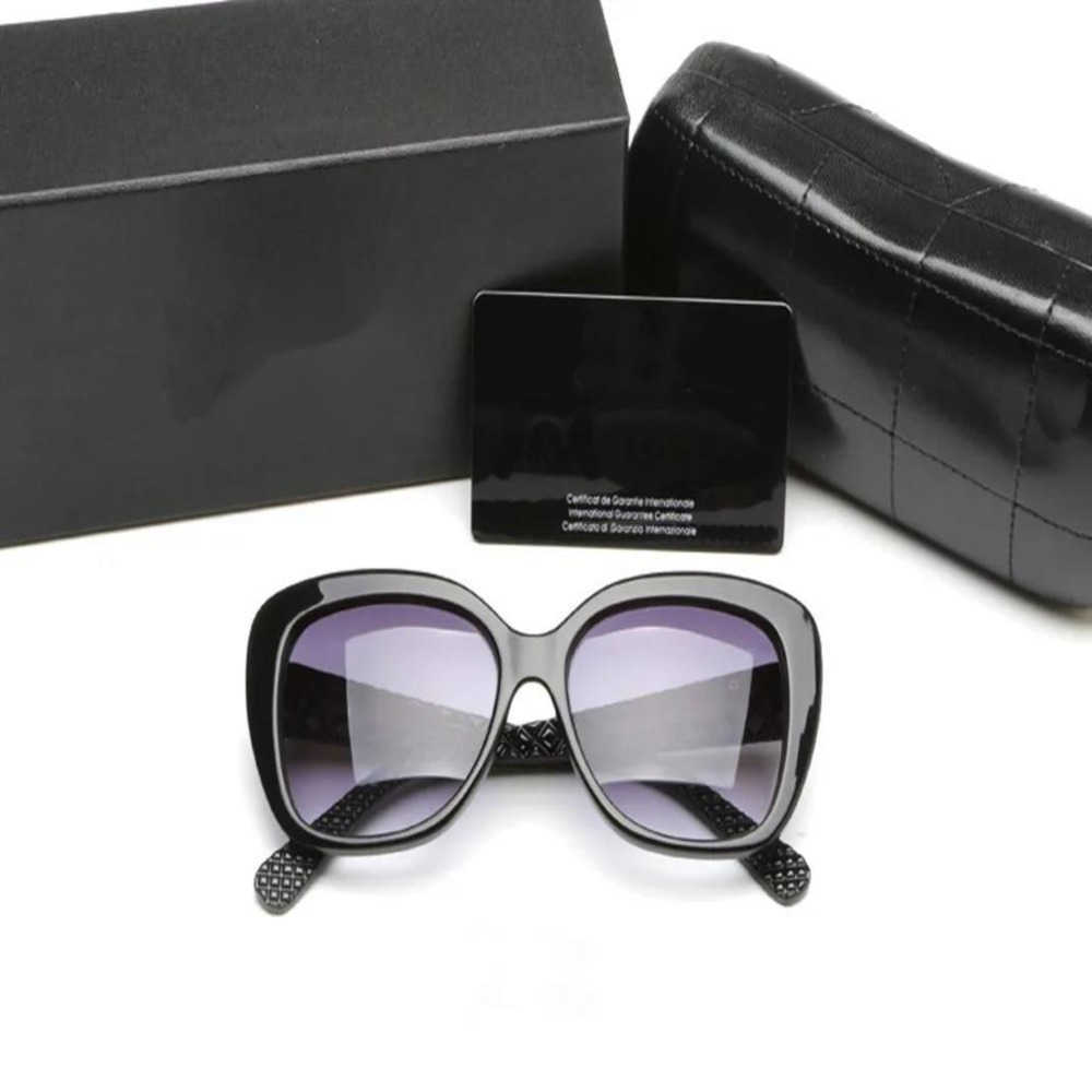 Womens Sunglasses Designer Sun Glasses for Woman Eyeglasses Seven Colors Designs Black Diamonds Letter with Case Luxury Fkbj
Womens Sunglasses Designer Sun Glasses for Woman Eyeglasses Seven Colors Designs Black Diamonds Letter with Case Luxury Fkbj