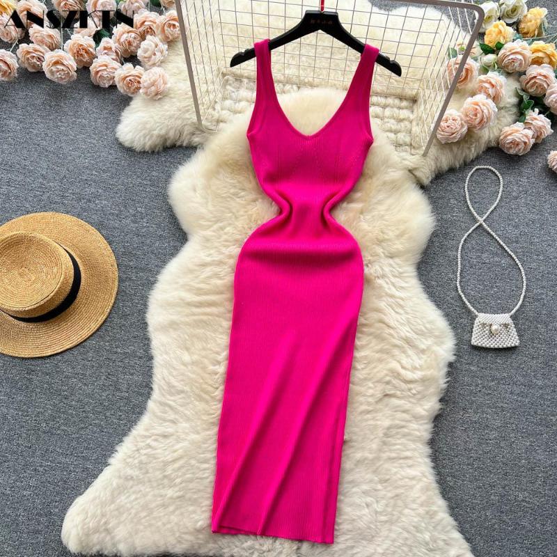 Casual Dresses Sexy V-neck Knitted Suspender Dress For Women's Summer Slimming Waistband Wrap Skirt, Black 
Casual Dresses Sexy V-neck Knitted Suspender Dress For Women's Summer Slimming Waistband Wrap Skirt, Black