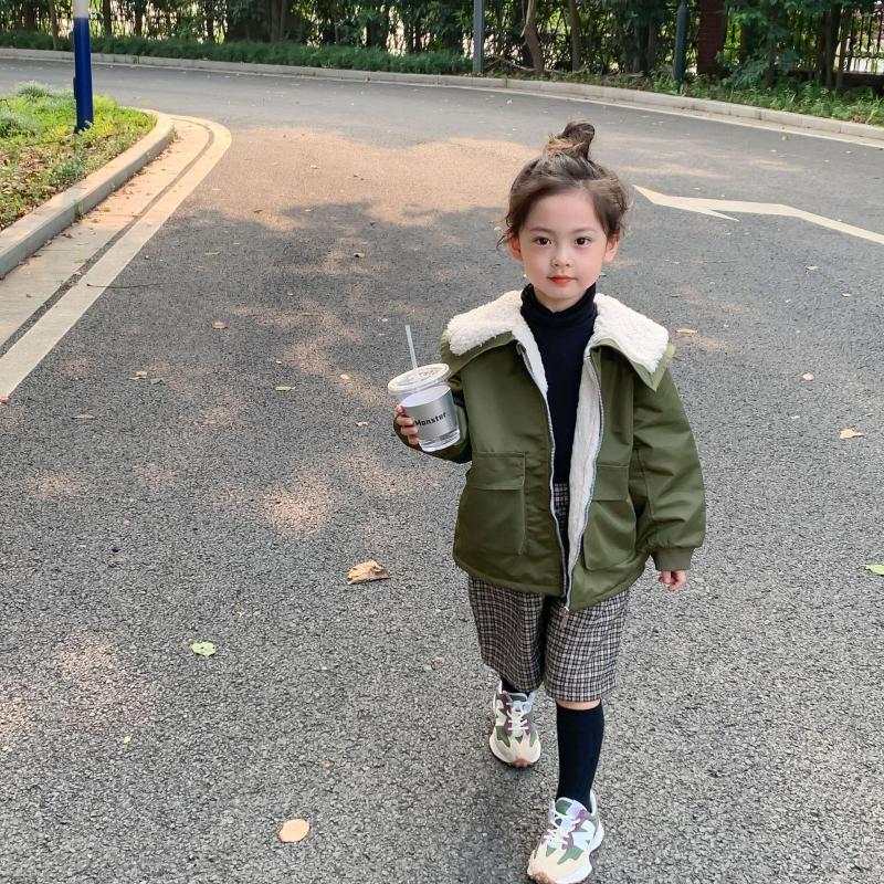 Jackets Thick Children Coats 2023 Winter Warm Velvet Liner Large Turn Down Collar Overcoat Kids Zipper Jacket Girl Outerwear, Picture shown
Jackets Thick Children Coats 2023 Winter Warm Velvet Liner Large Turn Down Collar Overcoat Kids Zipper Jacket Girl Outerwear, Picture shown