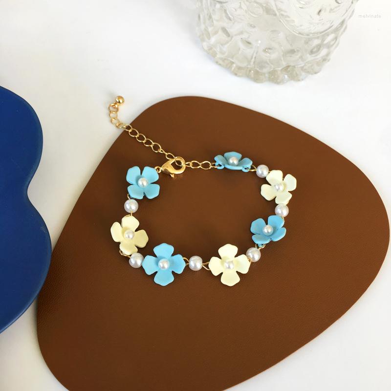 Charm Bracelets Femme Temperament Fashion Flower Summer Cuff Women Trendy Colorful Imitation Pearl Bracelet Friend Jewelry Gift
Charm Bracelets Femme Temperament Fashion Flower Summer Cuff Women Trendy Colorful Imitation Pearl Bracelet Friend Jewelry Gift