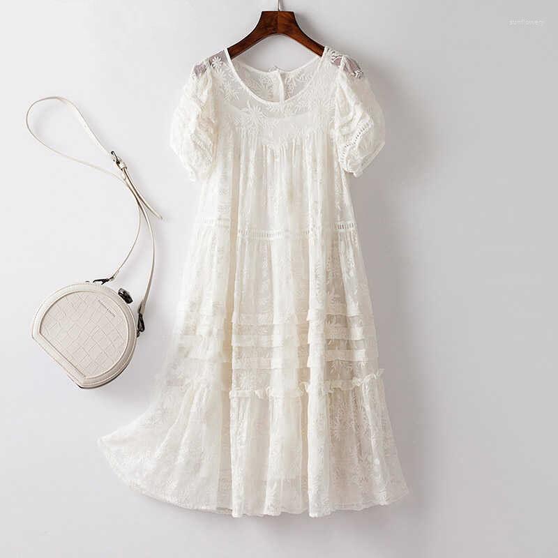 Party Dresses Lace Embroidery Beige Women Dress Summer 2023 O-Neck Puff Sleeved Loose Sweet Style Elegant Female Clothing Top Quality
Party Dresses Lace Embroidery Beige Women Dress Summer 2023 O-Neck Puff Sleeved Loose Sweet Style Elegant Female Clothing Top Quality