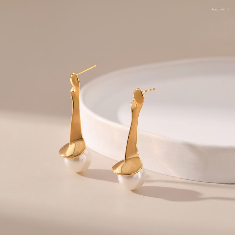Hoop Earrings Copper Plated 18K Gold Korean Long Irregular Inlaid Pearl Senior Sense Of Temperament Jewelry Romantic Women
Hoop Earrings Copper Plated 18K Gold Korean Long Irregular Inlaid Pearl Senior Sense Of Temperament Jewelry Romantic Women