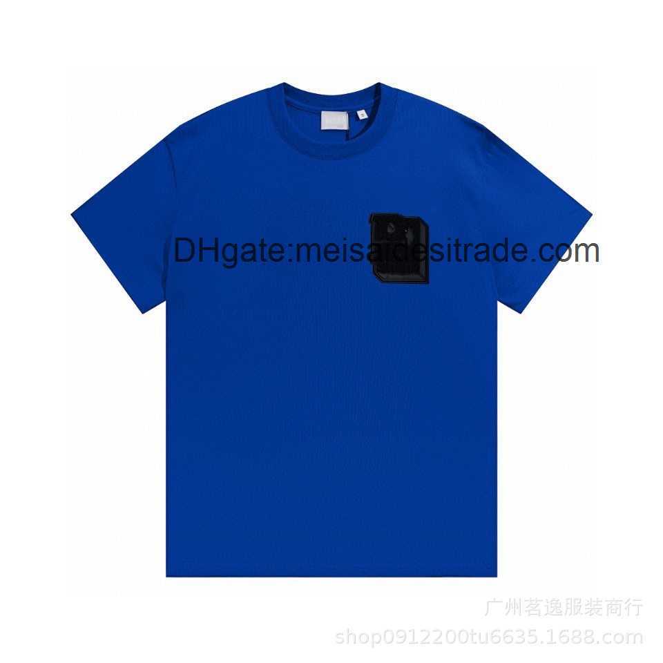 AAAAA Designer Luxury T-shirt Bur Brand Correct BU Family New Embroidery T-shirt Loose Fit Casual High Street Versatile Couples Ins Fashion, Blue
AAAAA Designer Luxury T-shirt Bur Brand Correct BU Family New Embroidery T-shirt Loose Fit Casual High Street Versatile Couples Ins Fashion, Blue