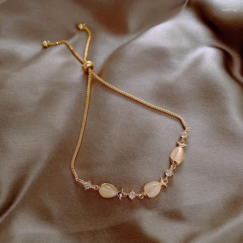Charm Bracelets Cute Female Fish Bracelet Bangle Luxury Yellow Gold Color Oval Vintage Wedding For Women
Charm Bracelets Cute Female Fish Bracelet Bangle Luxury Yellow Gold Color Oval Vintage Wedding For Women