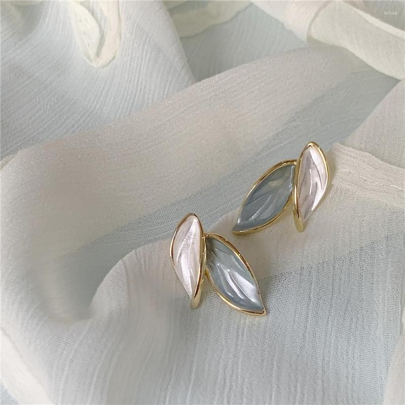 Stud Earrings Fashion Korean Metal Trendy Fresh Lovely Sweet Grey Leaf For Women Colorful Enamel Earring Girl Jewelry
Stud Earrings Fashion Korean Metal Trendy Fresh Lovely Sweet Grey Leaf For Women Colorful Enamel Earring Girl Jewelry