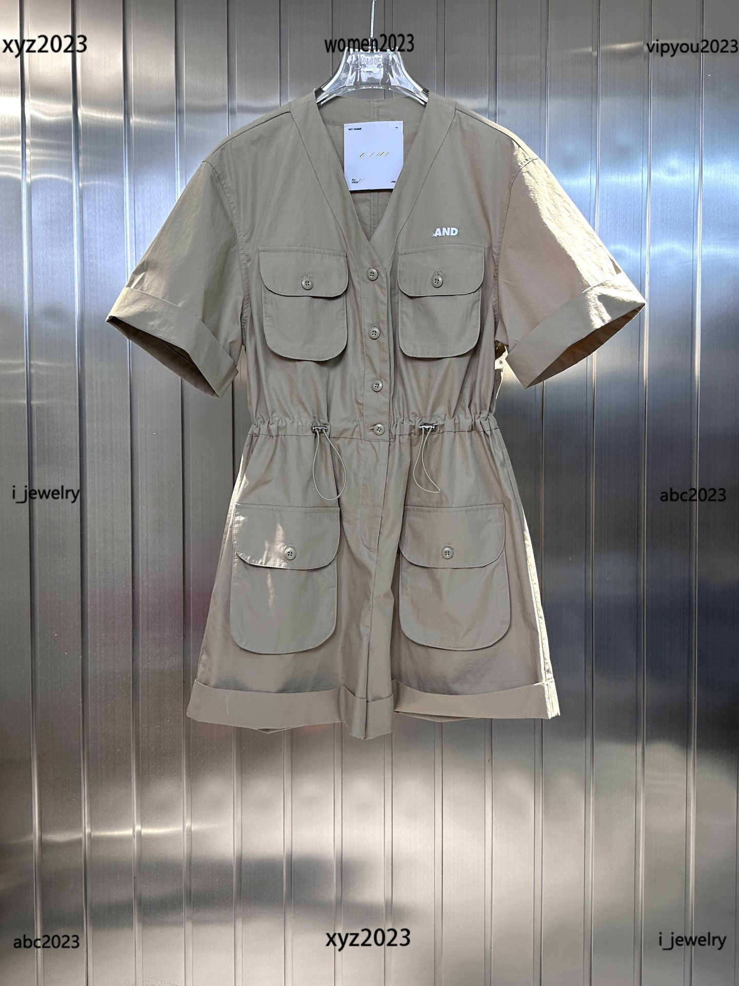 luxurious designer women jumpsuits fashion V-neck single breasted jumpsuit Four Pocket Decoration one-piece bodice #Multiple product, #1
luxurious designer women jumpsuits fashion V-neck single breasted jumpsuit Four Pocket Decoration one-piece bodice #Multiple product, #1