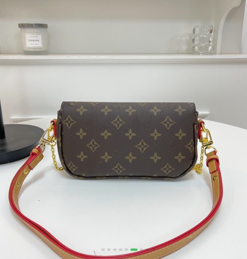 Wholesale women's bag new mahjong bag trend everything underarm bag chain shoulder bags, 23*12*5.5
Wholesale women's bag new mahjong bag trend everything underarm bag chain shoulder bags, 23*12*5.5