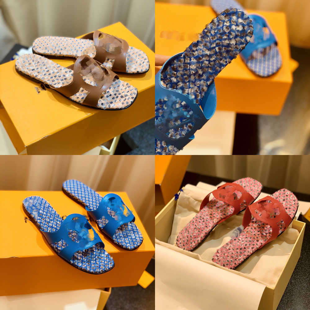 ISOLA FLAT MULE Designer Slippers Women genuine Leather calfskin Slides Cut-Out Flats Heel Sandals Summer Vacation Slipper full print monograms flowers flip flops, Lvt620-3
ISOLA FLAT MULE Designer Slippers Women genuine Leather calfskin Slides Cut-Out Flats Heel Sandals Summer Vacation Slipper full print monograms flowers flip flops, Lvt620-3