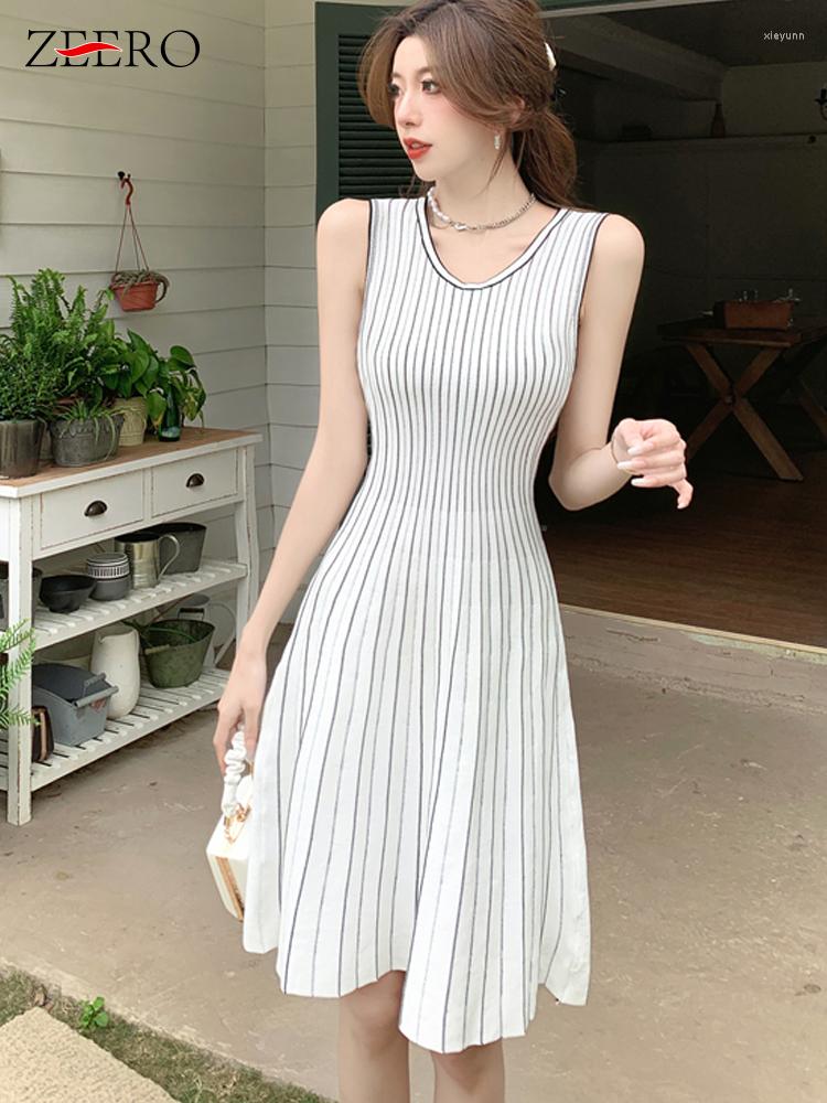 Casual Dresses Korean Women Vintage White Knitted Dress Elegant Summer OL Sexy Slim Sleeveless Sweater Midi Daily Vestidos
Casual Dresses Korean Women Vintage White Knitted Dress Elegant Summer OL Sexy Slim Sleeveless Sweater Midi Daily Vestidos