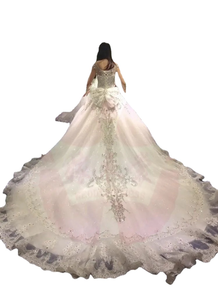 New Designer Top Quality ALine wedding dresses Ball Gown gorgeous and Cap Sleeves With V Neckline Crystals wedding gowns8496318, Custom made from color chart
New Designer Top Quality ALine wedding dresses Ball Gown gorgeous and Cap Sleeves With V Neckline Crystals wedding gowns8496318, Custom made from color chart
