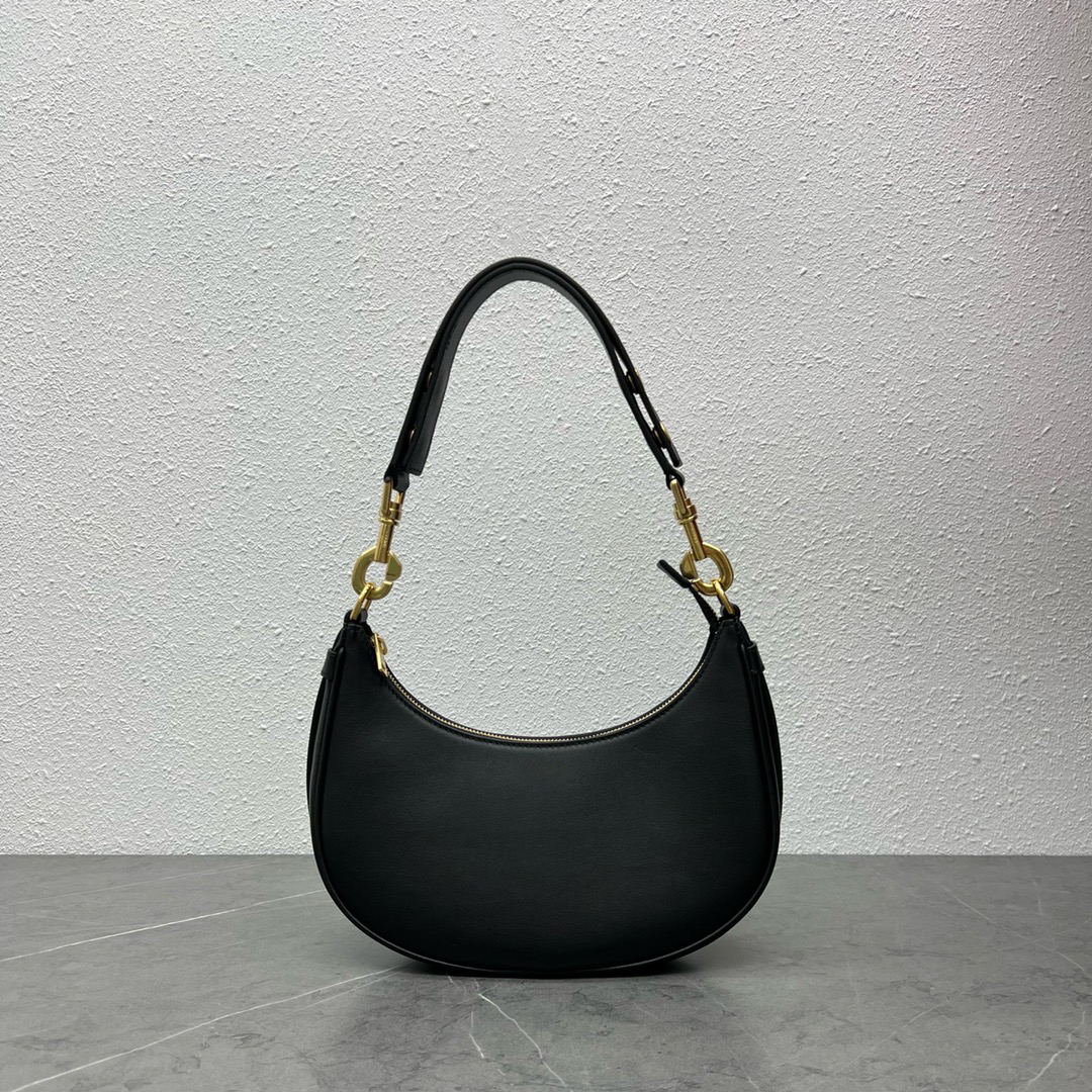 The new underarm bag features an adjustable shoulder strap with a clever and adjustable buckle design, making it easy to match long shoulder straps, Black
The new underarm bag features an adjustable shoulder strap with a clever and adjustable buckle design, making it easy to match long shoulder straps, Black