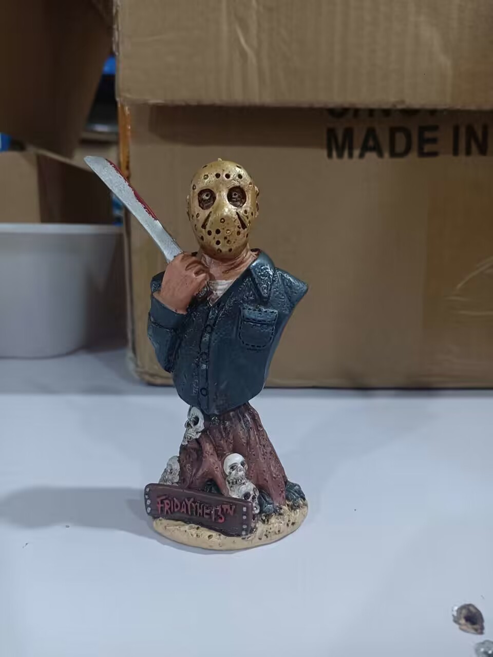Halloween Horror Movie Sculpture Resin Craft Home Party Decor Statue Resin Figure Halloween Indoor Home Decor Collection Gifts 220711