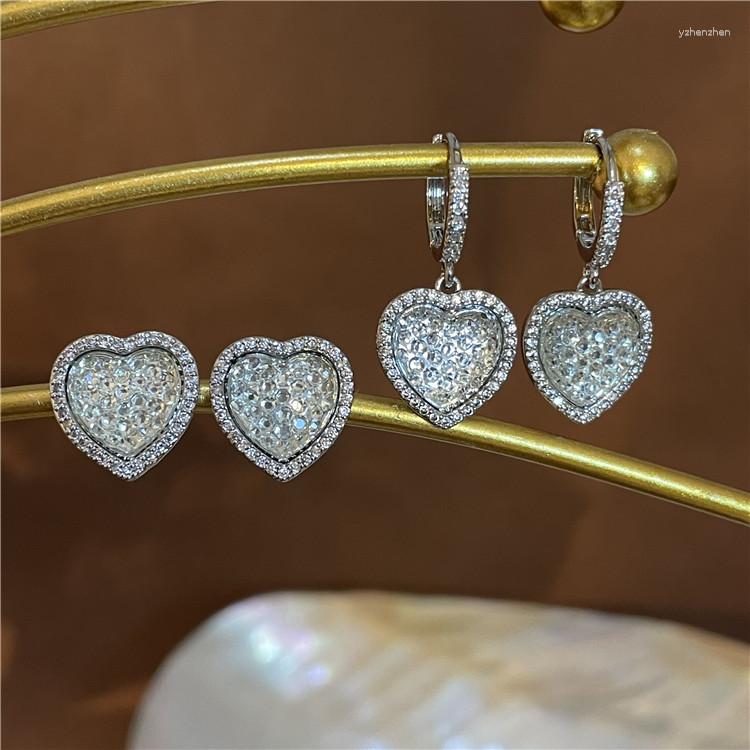 Stud Earrings Classic Design Dazzling Heart For Women CZ Zircon Butterfly Pearl Flowers Tassel Earring Girl Temperament Jewelry
Stud Earrings Classic Design Dazzling Heart For Women CZ Zircon Butterfly Pearl Flowers Tassel Earring Girl Temperament Jewelry