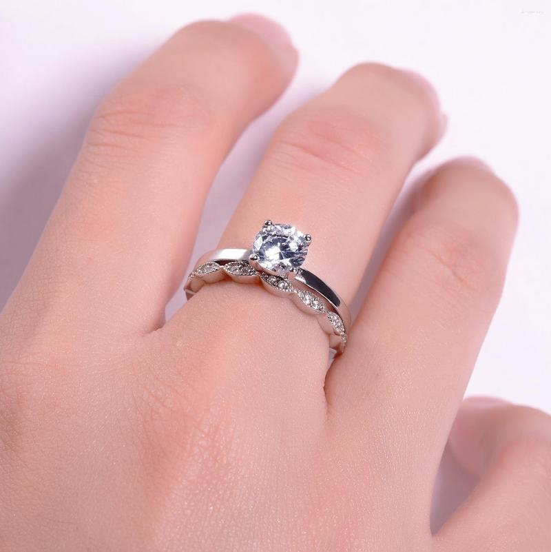 Cluster Rings GEM'S BALLET Real 925 Sterling Silver 4 Prong Moissanite Solitaire Set For Women Wedding Fine Jewelry (0.5Ct 5mm EF Color)
Cluster Rings GEM'S BALLET Real 925 Sterling Silver 4 Prong Moissanite Solitaire Set For Women Wedding Fine Jewelry (0.5Ct 5mm EF Color)