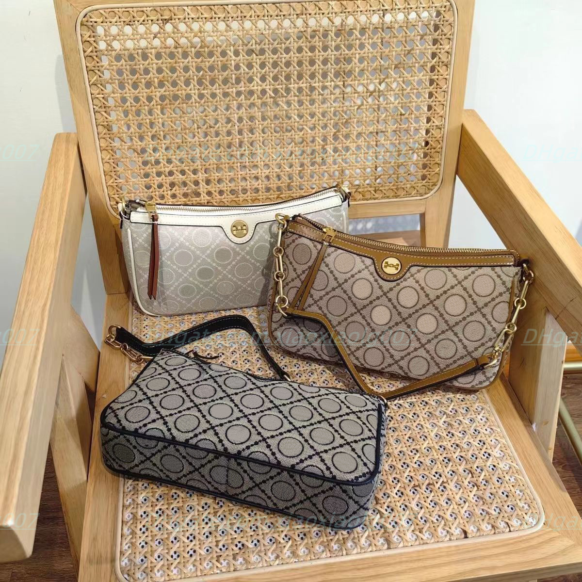 Designers Women Jacquard craftsmanship Totes Cosmetic Bags Famous brands cultch bags Cross Body handbags Luxurys Fashion Original Evening Bags shoulder bags, Khaki
Designers Women Jacquard craftsmanship Totes Cosmetic Bags Famous brands cultch bags Cross Body handbags Luxurys Fashion Original Evening Bags shoulder bags, Khaki