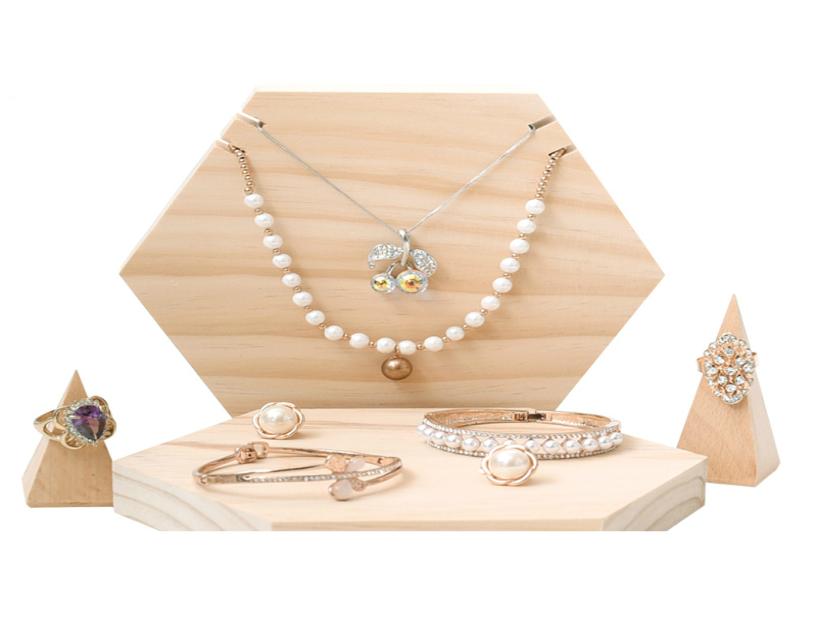 DDisplayCreative Hexagon Pendant Jewelry Display Tray Rustic Personalized Necklace Display Holder Wooden Bracelet Display Stand1557224
DDisplayCreative Hexagon Pendant Jewelry Display Tray Rustic Personalized Necklace Display Holder Wooden Bracelet Display Stand1557224