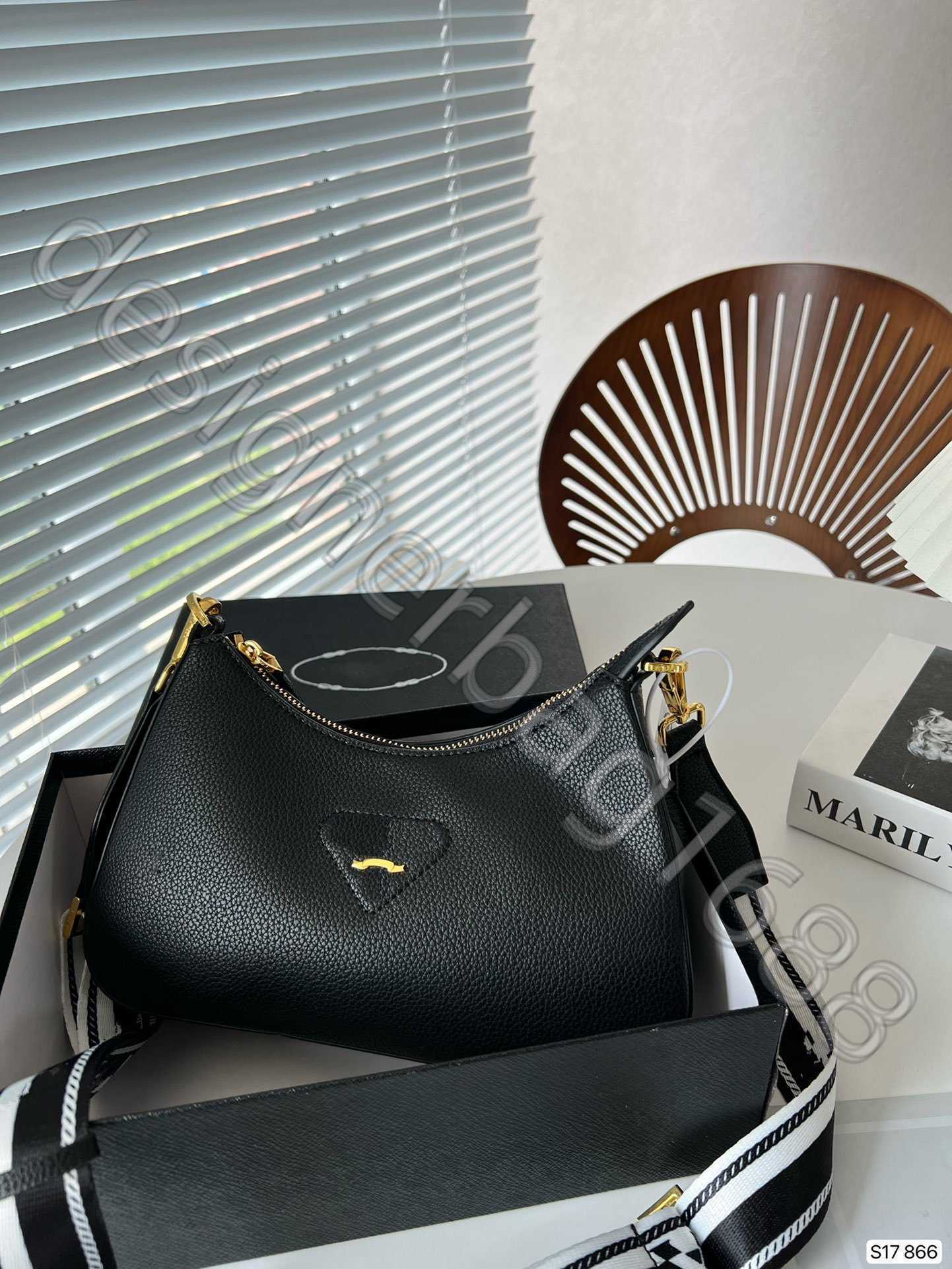 Designer Crescent bag Fashion Durable Temperament Card Holder Purse Bags Designer Bag Crossbody Bag Clutch For Women Handbag With Brand Famous Designers, Welcome to purchase
Designer Crescent bag Fashion Durable Temperament Card Holder Purse Bags Designer Bag Crossbody Bag Clutch For Women Handbag With Brand Famous Designers, Welcome to purchase