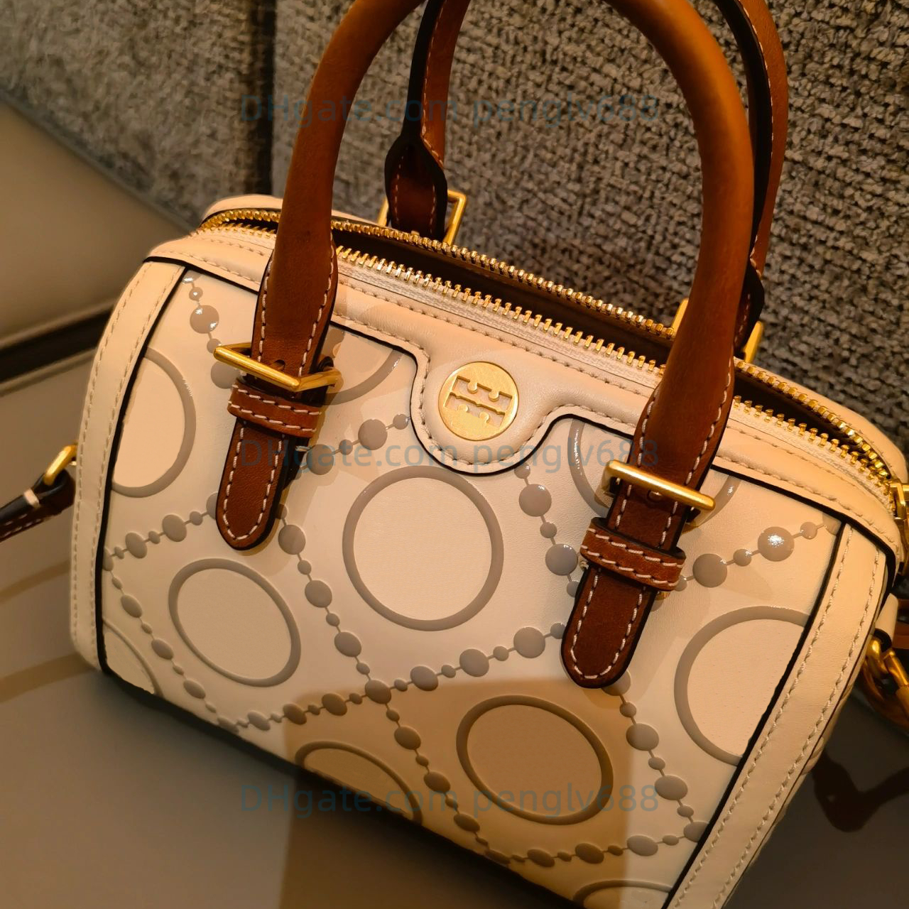 Famous brands Embossing process cultch bags Cross Body Designers Luxurys Women Wine barrel bag shoulder bags handbags True Leather Totes Cosmetic Bags, Yellow
Famous brands Embossing process cultch bags Cross Body Designers Luxurys Women Wine barrel bag shoulder bags handbags True Leather Totes Cosmetic Bags, Yellow
