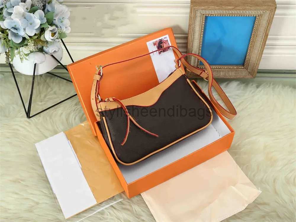 Fashion Designer bag Luxury EASY POUCH ON STRAP tote Bag women Crossbody Shoulderbag M80349 M81066 Handbag designer Wallet classic lady clutch Purse
Fashion Designer bag Luxury EASY POUCH ON STRAP tote Bag women Crossbody Shoulderbag M80349 M81066 Handbag designer Wallet classic lady clutch Purse