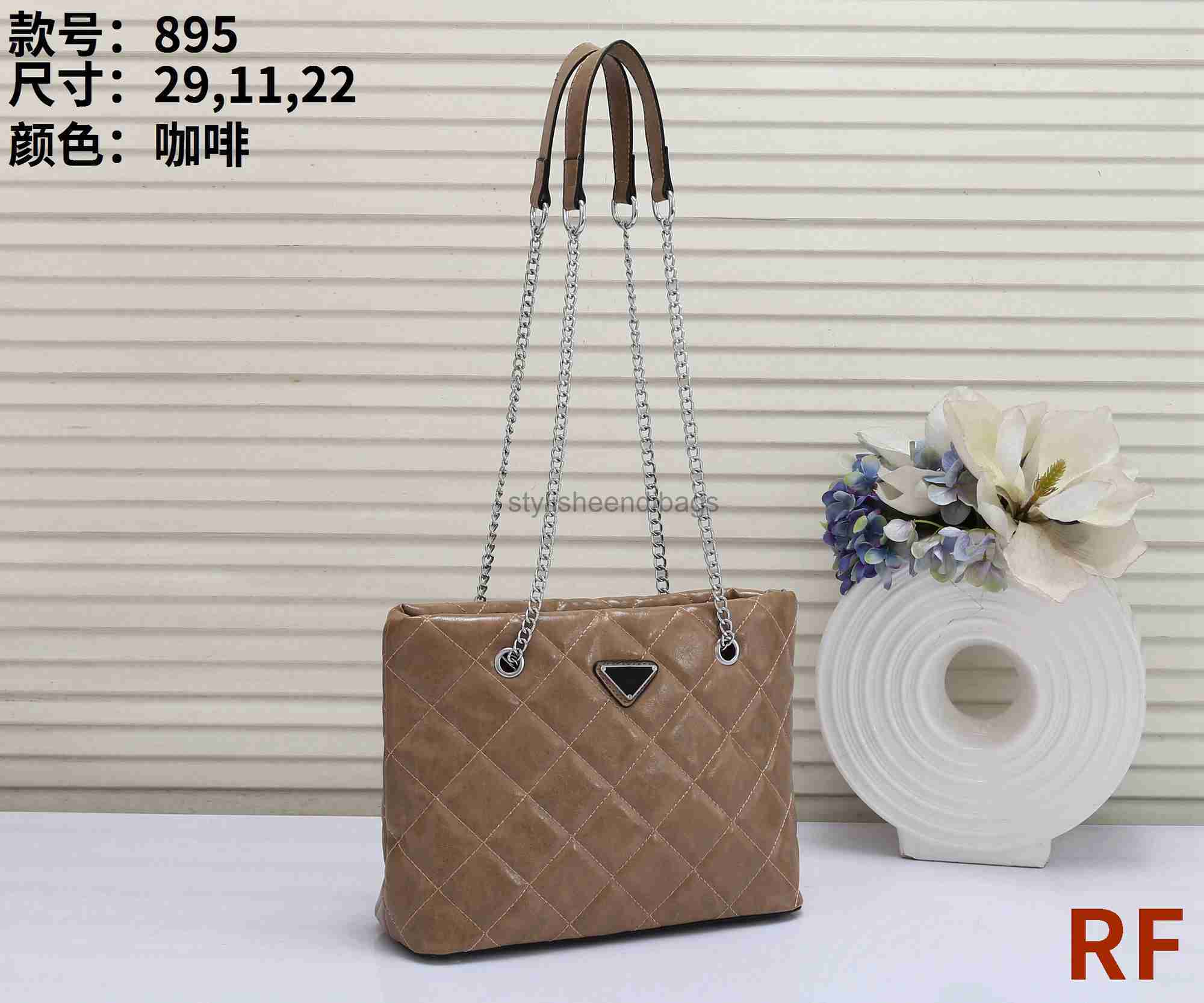 Designer Luxury Tote shoulder bag totes purse handbag message bags cluth Brand classic Crossbody pu leather #895 Shopping 29CM Wallet Womens Totes FREAGHRH, Dust bag
Designer Luxury Tote shoulder bag totes purse handbag message bags cluth Brand classic Crossbody pu leather #895 Shopping 29CM Wallet Womens Totes FREAGHRH, Dust bag