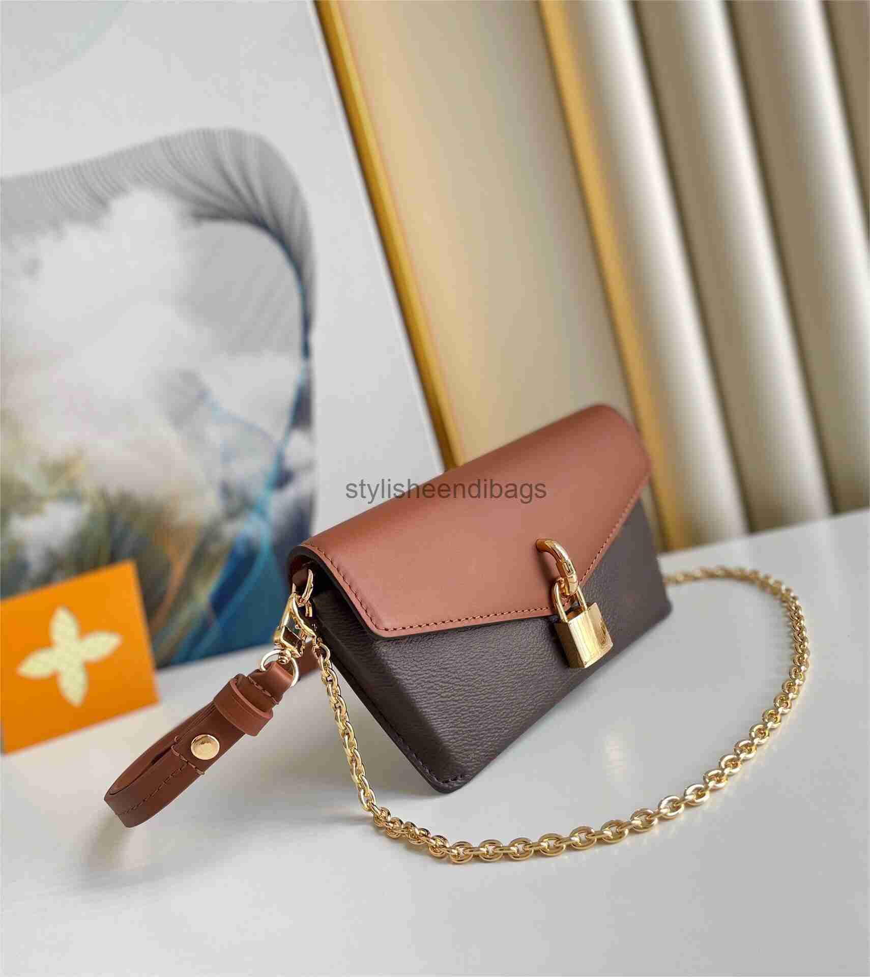 Bags 10A Designers Classic PADLOCK ON STRAP High quality Totes handbags women flap lock chains Genuine Leather Monograms package Shoulder crossbody handbag wallet, Red
Bags 10A Designers Classic PADLOCK ON STRAP High quality Totes handbags women flap lock chains Genuine Leather Monograms package Shoulder crossbody handbag wallet, Red