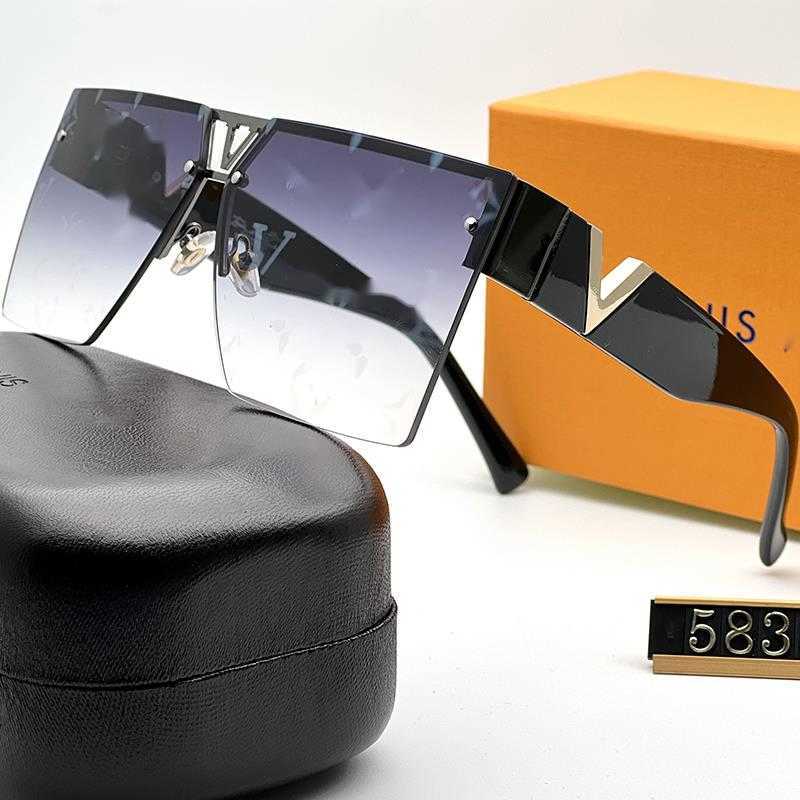 Luxury designer sunglasses men women glasses brand luxury Fashion classic leopard With Box Frame travel
Luxury designer sunglasses men women glasses brand luxury Fashion classic leopard With Box Frame travel