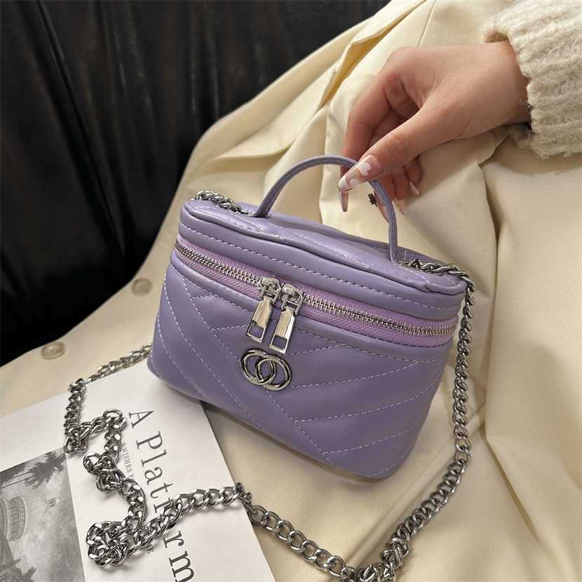 Designer bag 2023 handbag Spring/Summer Seasons Girl Embroidery Thread Zipper Single Shoulder Crossbody Large Capacity Ordering, White11
Designer bag 2023 handbag Spring/Summer Seasons Girl Embroidery Thread Zipper Single Shoulder Crossbody Large Capacity Ordering, White11
