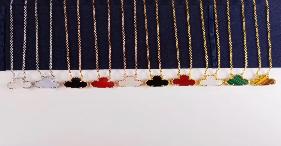 V gold material Luxury quality 15CM flower pendant with blue jade nature stone necklace for women wedding gift jewelry have box s4090284
V gold material Luxury quality 15CM flower pendant with blue jade nature stone necklace for women wedding gift jewelry have box s4090284