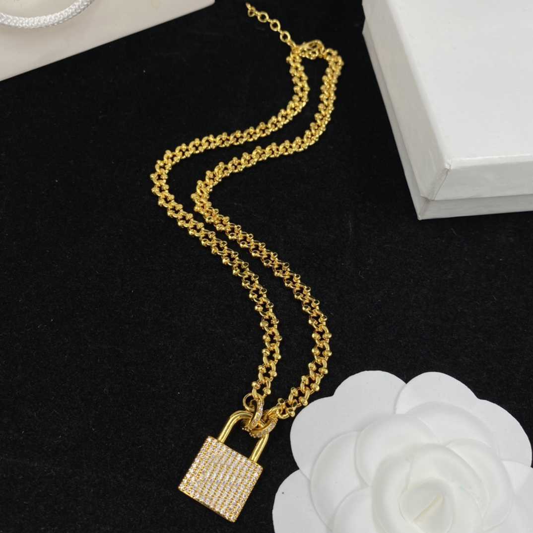 Shiny Diamond Lock Necklaces Thick Chain Golden Bracelets Crystal Pendant Locks Jewelry Sets With Box