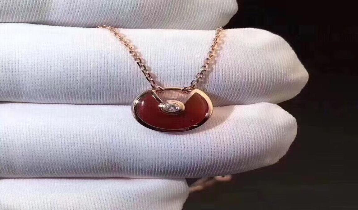 2020 new women039s necklace chaowanghong Korean new temperament fashion cool wind guard clavicle chain simple and versatile gif7488157
2020 new women039s necklace chaowanghong Korean new temperament fashion cool wind guard clavicle chain simple and versatile gif7488157