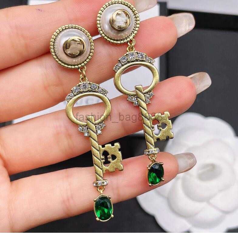 2023 Chic Double Letter Charm Earrings With Gift Box Embossed Stamp Studs Eardrop Dangler For Women Party Anniversary