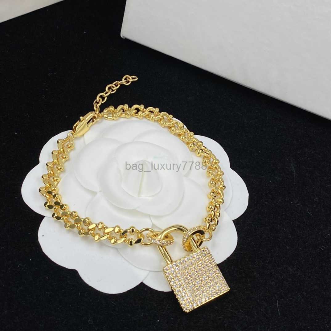 Shiny Diamond Lock Necklaces Thick Chain Golden Bracelets Crystal Pendant Locks Jewelry Sets With Box