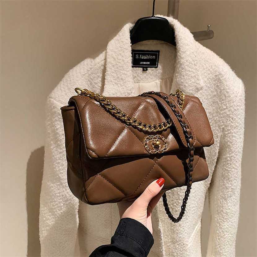 Designer bag 2023 hand This year's popular simple diamond pattern embroidered small square autumn new westernized versatile one shoulder crossbody women's, White8
Designer bag 2023 hand This year's popular simple diamond pattern embroidered small square autumn new westernized versatile one shoulder crossbody women's, White8