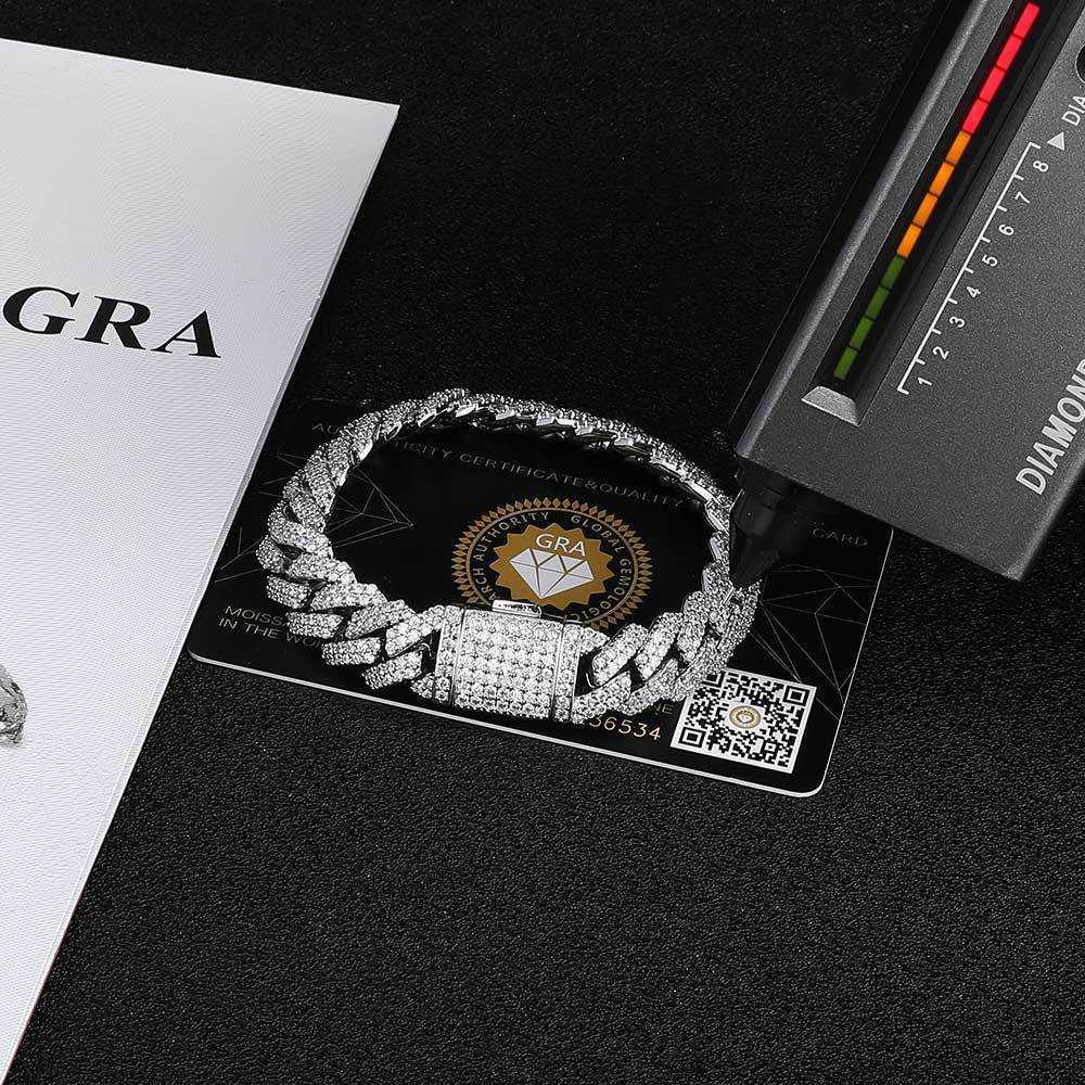 Hip Hop Micro Inlaid Mosan Diamond Men's S925 Silver Bracelet 12mm Diamond Cuban Bracelet Jewelry
Hip Hop Micro Inlaid Mosan Diamond Men's S925 Silver Bracelet 12mm Diamond Cuban Bracelet Jewelry