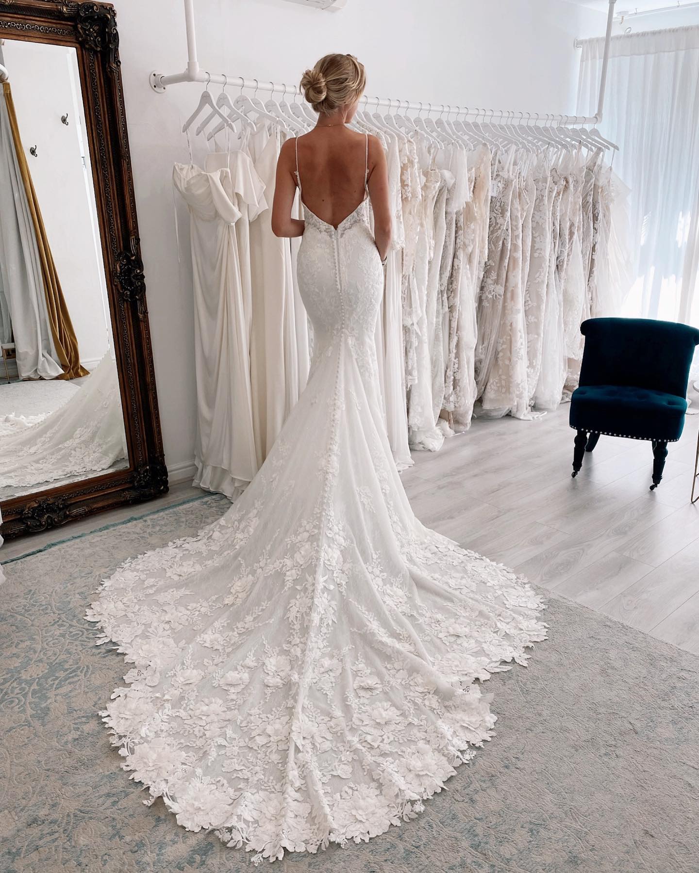 Elegant Mermaid Dresses Spaghetti Lace Wedding Dress Sweep Train Backless Wedding Bridal Gowns
