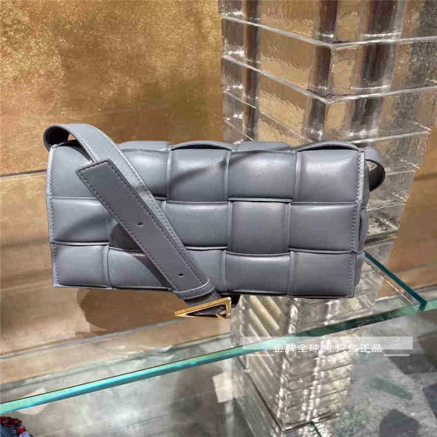 Designer Bottegas Bags Venetas Cassettes Luxurys Handbags Cassettes Woven Pillow Oblique Span Single Shoulder Postman, Black
Designer Bottegas Bags Venetas Cassettes Luxurys Handbags Cassettes Woven Pillow Oblique Span Single Shoulder Postman, Black